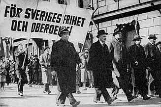 BILD: Socialdemokraterna demonstrerar under kriget för Sveriges frihet och oberoende