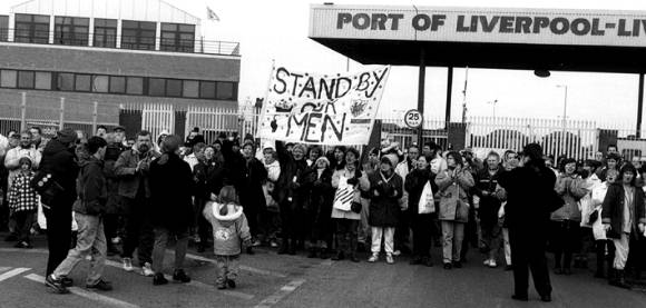 Bild: Stand by our men