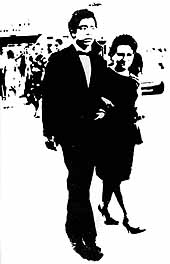 BILD: Leonel och hans mor på väg till studentavslutning 1967